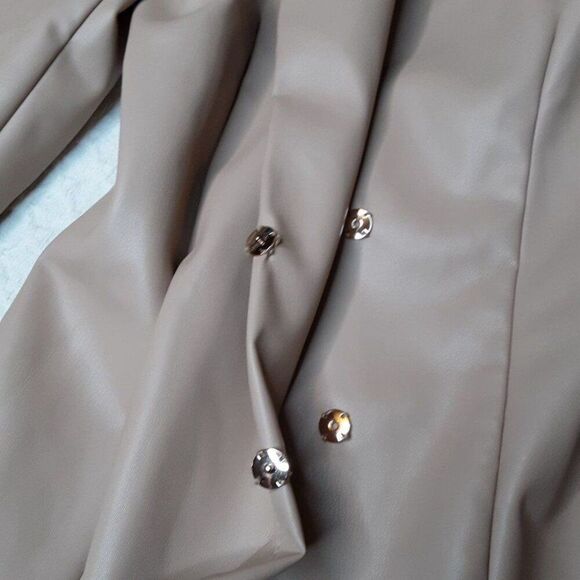 Missguided Women's Ivory Faux Leather Blazer US size 4 - Picture 6 of 12